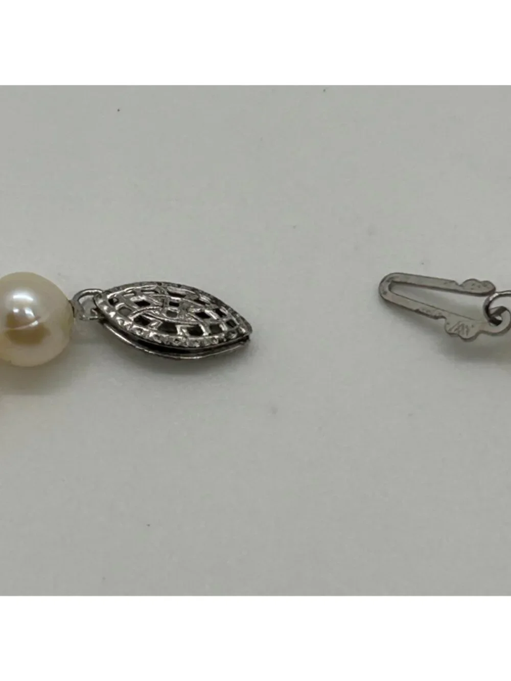 Faux Pearl Strand Bracelet Silver Tone Cream Color Filigree Clasp Elegant Weddin